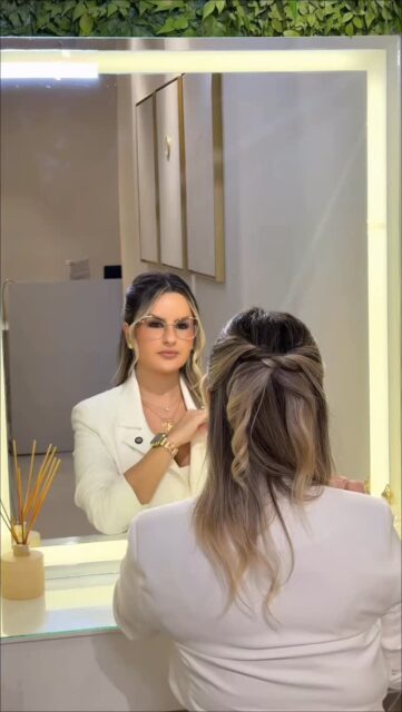 Você cuida de tudo. Da casa. Dos filhos. Do trabalho. Do relacionamento.

Mas quando foi a última vez que você cuidou de você mesma com a mesma dedicação? 💛

A mulher que se prioriza não abandona quem ama. Ela aparece mais inteira para eles. Mais leve. Mais presente. Mais ela mesma.

E o relacionamento sente isso. 💘

🌻 Vem, que eu cuido de você! 
📲 Agende sua consulta pelo link na bio e dê o primeiro passo para voltar a se escolher, com as condições especiais de junho!